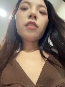 XXX chat uživo modela kara-tt