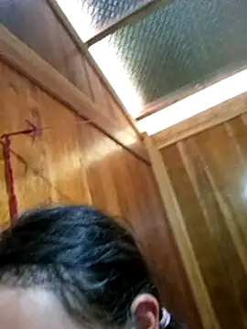 Nin-anna Pertunjukan Webcam