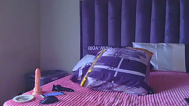 HOTSEXCBOOBS30xx's Webcam Show