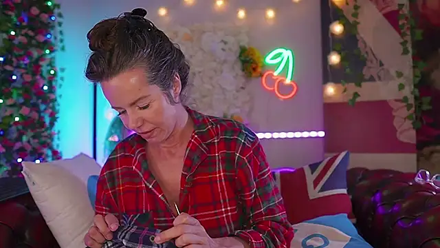 AmicaBentley webcam show