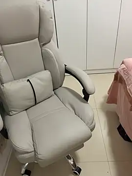 Asia-bb élő XXX-chatje