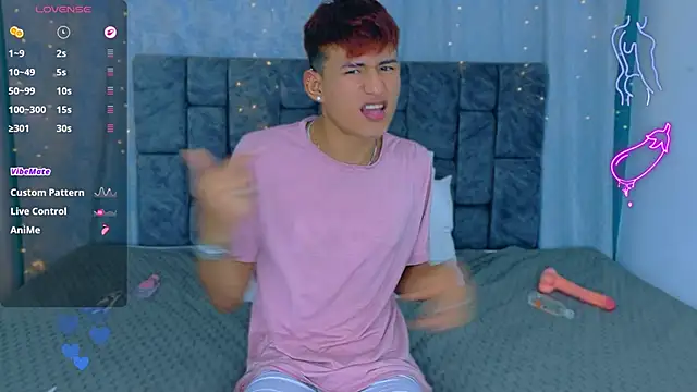 NicolasTorrez's Webcam Show