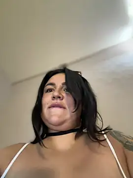 SwittieKendra Chat XXX in diretta