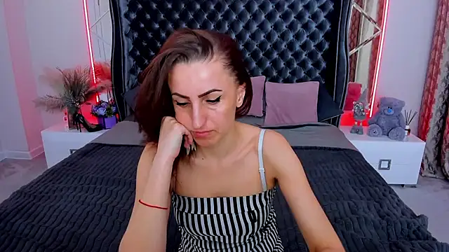 Rebecca_Diamond's Live XXX Chat