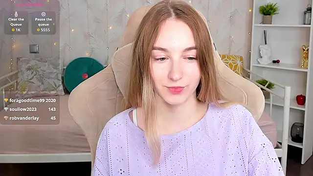 Shy_Polly: онлайн-секс-чат