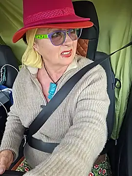 Hot-Muci élő XXX-chatje