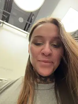 Chatroom XXX en direct de KishaMur