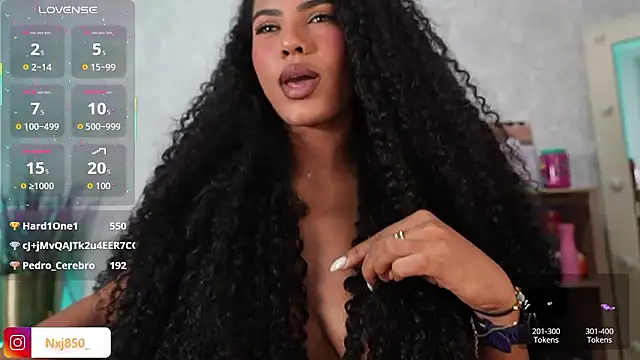 Chatroom XXX en direct de HOTBLACKANDWHITE2