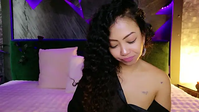 دردشة ElyaQuinn الجنسية المباشرة