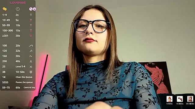 TrixiBell's Live XXX Chat