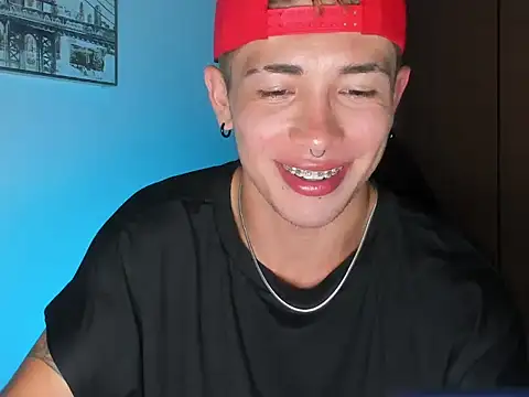 noahsaint Webcam-Show