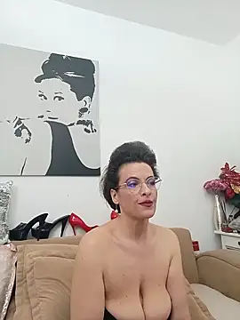 RebeccaNoble Adlı Modelin Canlı XXX Sohbeti