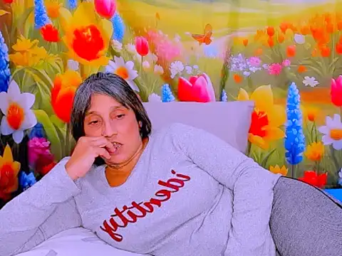 indianroxy live XXX chat