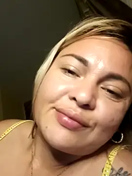 lucy_estrr Adlı Modelin Canlı XXX Sohbeti