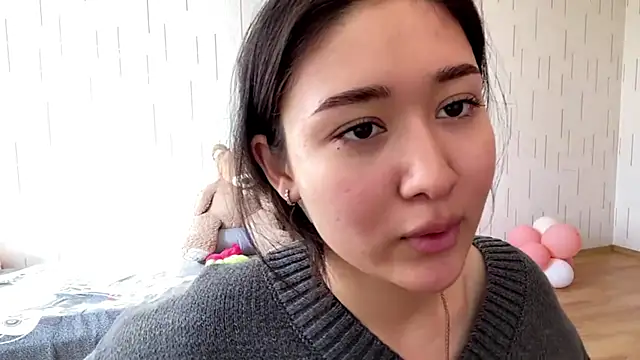 แชท XXX สดของ YourMiIa