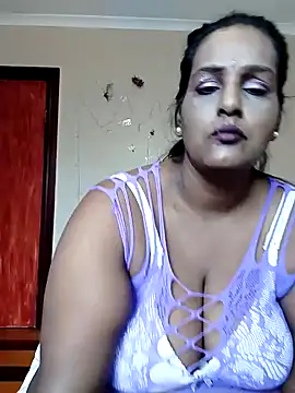 دردشة Foxybaby420 الجنسية المباشرة