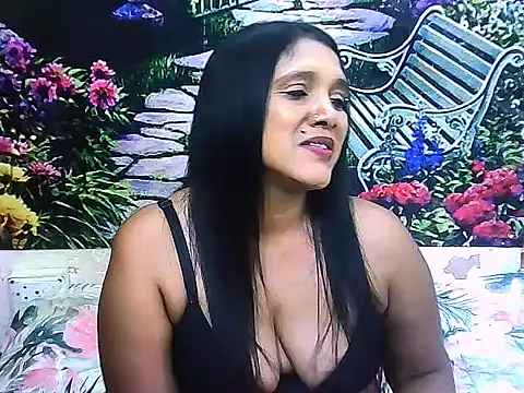 Chat XXX en directo de IndianSexyLady20