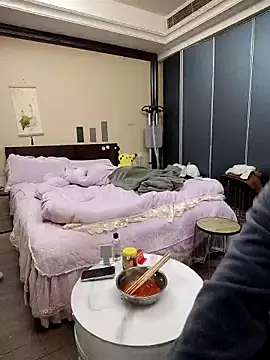 abcd1687: διαδικτυακό σόου στην κάμερα