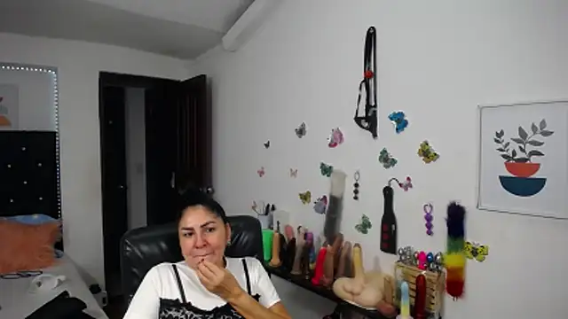 mature_bigboobs10n Live XXX chat