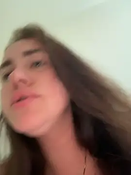 KiraSunshine Chat XXX in diretta