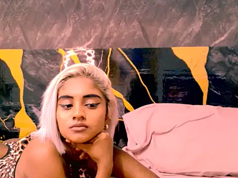 แชท XXX สดของ indian_barbie