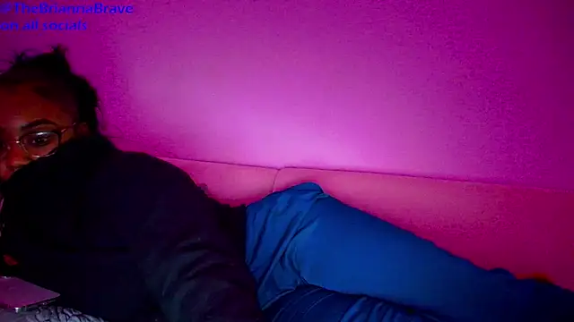 Pokazy przed kamerką – BriannaBrave