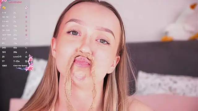 HollisBeckett live XXX chat