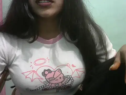 Lovely-Pandey Show Webcam