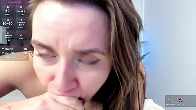 แชท XXX สดของ Domirelle