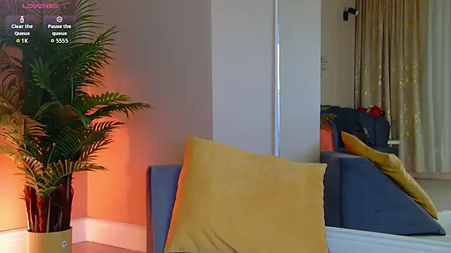 Avril_Cyrus Chat XXX in diretta