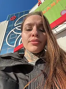 Chat +18 de KishaMur ao vivo