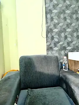 Poly_bhabi élő XXX-chatje