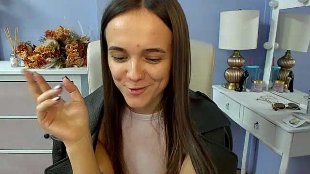 dirtyxEmily Adlı Modelin Canlı XXX Sohbeti