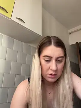 MissGinax Adlı Modelin Canlı XXX Sohbeti