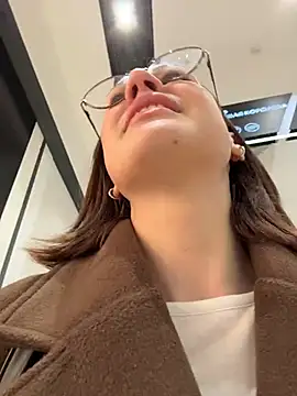 دردشة RinaCat الجنسية المباشرة