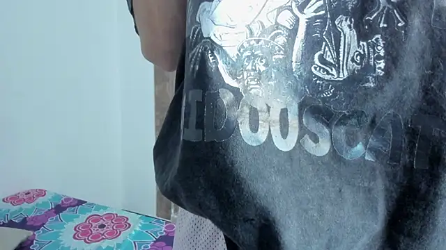 โชว์เว็บแคมของ cirosky_elchicopolla