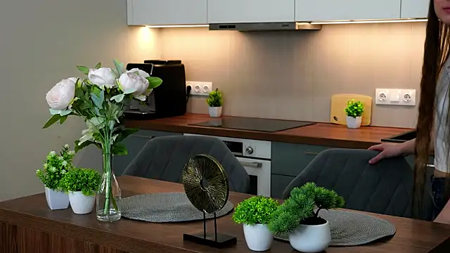 MelitaAraki's Live XXX Chat