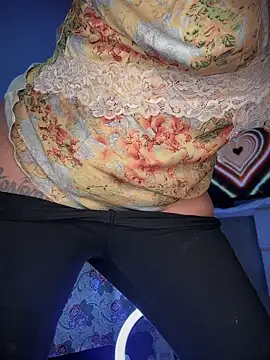 bihar_sexy_tatto Show Webcam