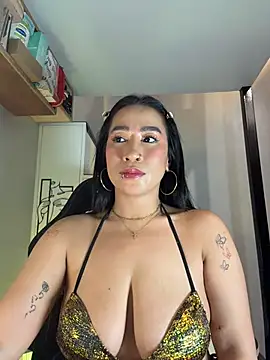 AsianMilfSherylのライブXXXチャット