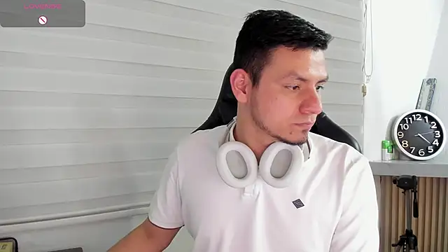 Pokazy przed kamerką – Rick_Adams