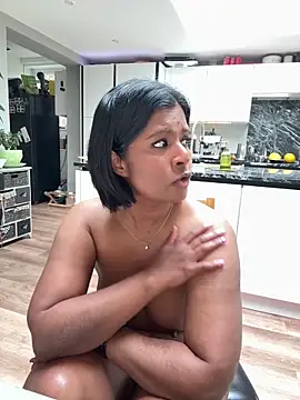 Melarose82: онлайн-секс-чат