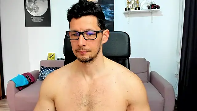 BrutusK08 在線直播表演