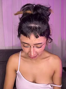 baby_akuma Chat XXX live