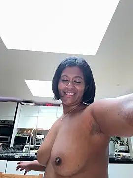 Melarose82 Live XXX-Chat