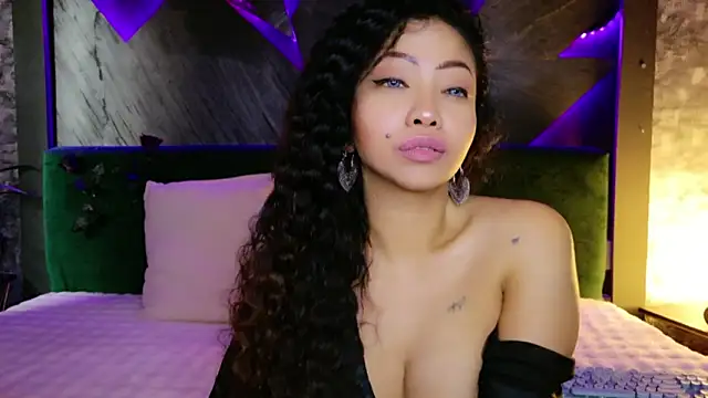ElyaQuinn Chat XXX live