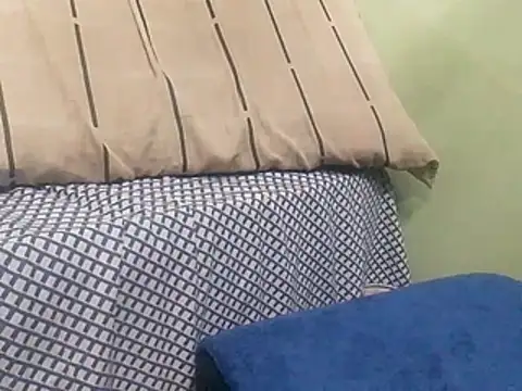 calme_odl1: διαδικτυακό σόου στην κάμερα