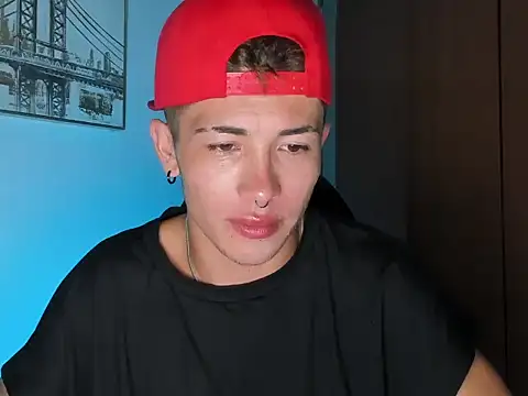 Вебкам-шоу noahsaint