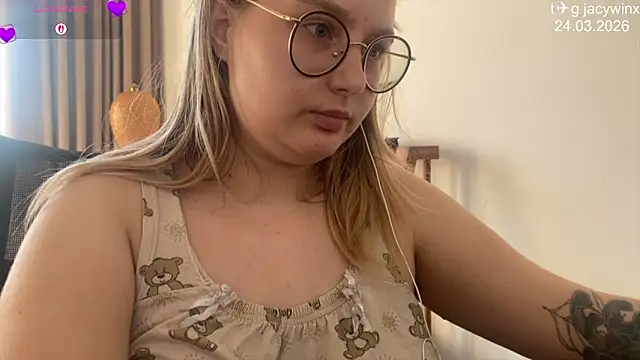 XXX chat uživo modela JacyWinslat