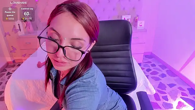 KetziaDoll_ Webcam-Show