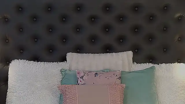 Chat +18 de JaquelineM ao vivo